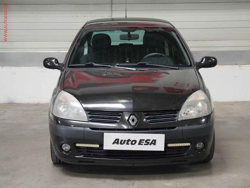 Renault Clio (2004) 1.4 16V, 2.maj,ČR, AT, AC - fotka 2 z 16