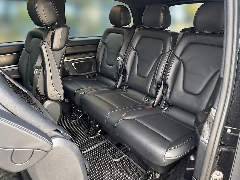 Mercedes-Benz Třídy V (2021) Mercedes-Benz V 300 d 4MATIC  - fotka 28 z 30