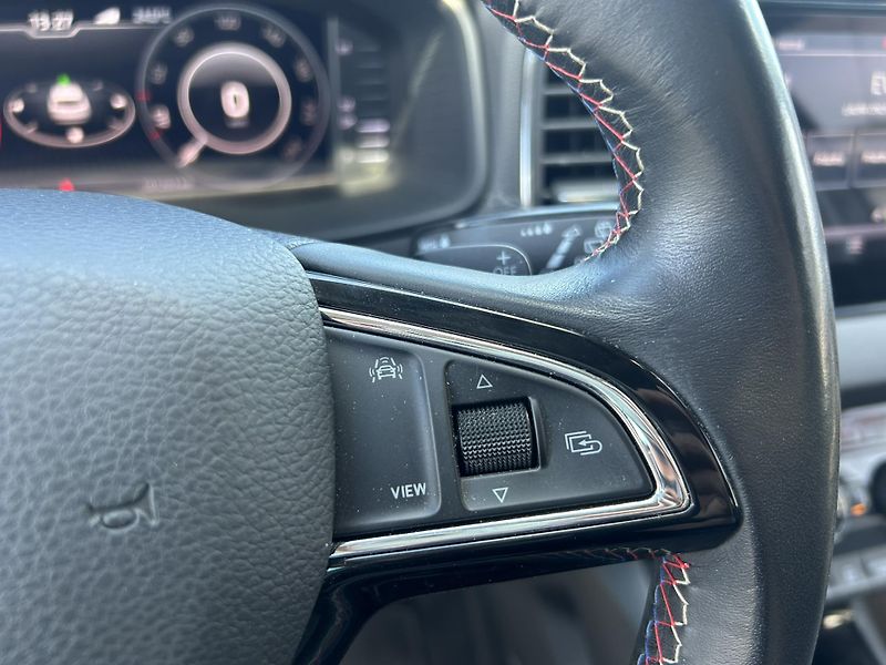 Škoda Karoq Style EDICE 100 DSG 1,6 TDi 85 - fotka 16 z 25