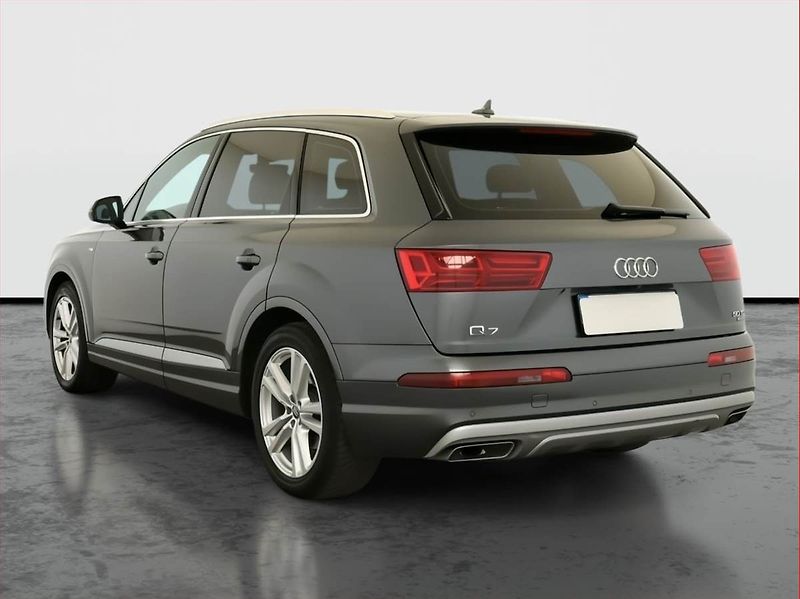 Audi Q7 (2018) S-Line 50 TDI - fotka 4 z 20