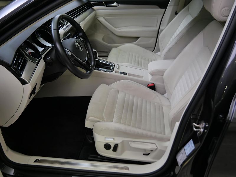 Volkswagen Passat - fotka 11 z 23