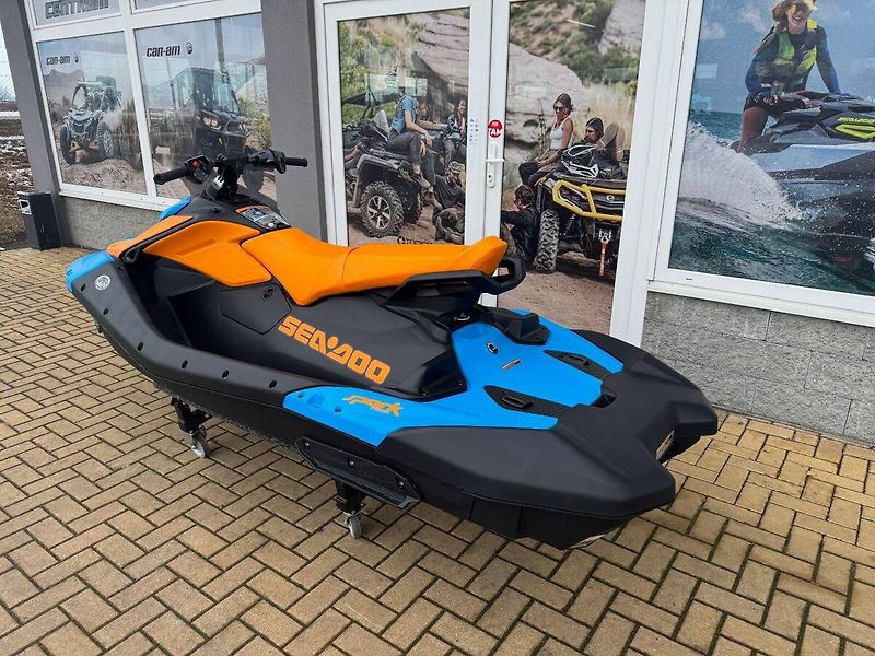 Sea Doo (2026) SPARK Trixx 900 HO ACE 3-up iB - fotka 4 z 5