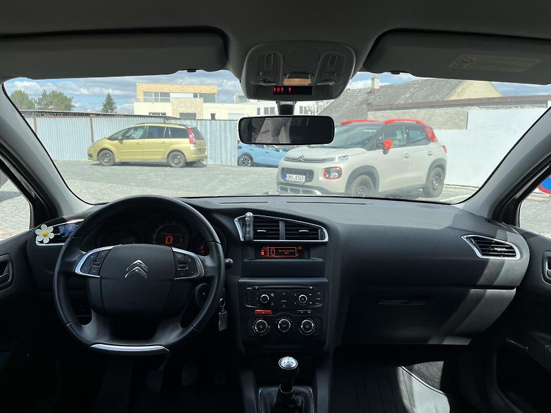 Citroën C4 (2011) 1.6 HDI 90k Collection Euro 5 - fotka 9 z 17