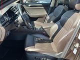 Škoda Superb (2015) 2.0 TDi 4x4, ČR, DSG, bixen - náhled 10