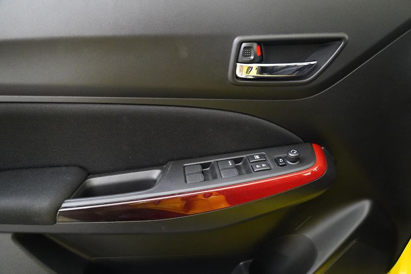 Suzuki Swift - fotka 12 z 23