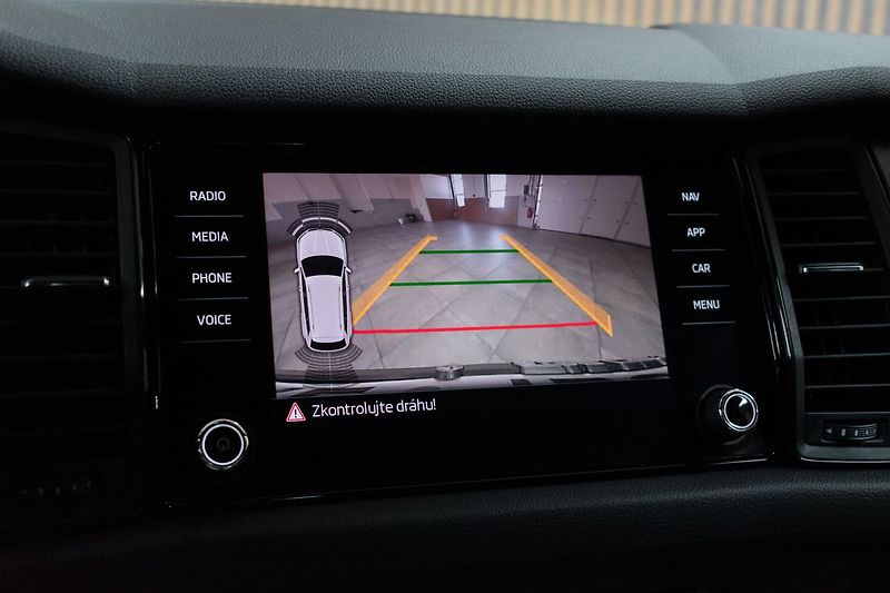 Škoda Kodiaq RS 2.0 TDI 176kW DPH*ČR 1.MAJ* - fotka 27 z 45