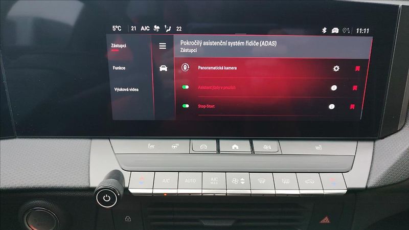 Opel Astra 1,2   GS line 96kW EAT8 - fotka 14 z 21