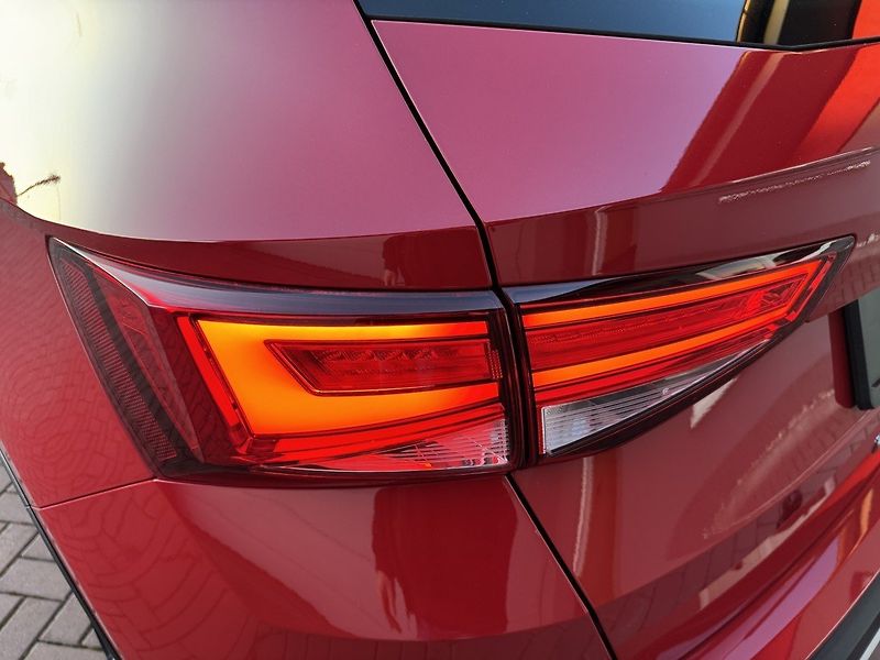 Seat Ateca (2019) 1.5TSi Full LED Navi Kamera - fotka 41 z 48