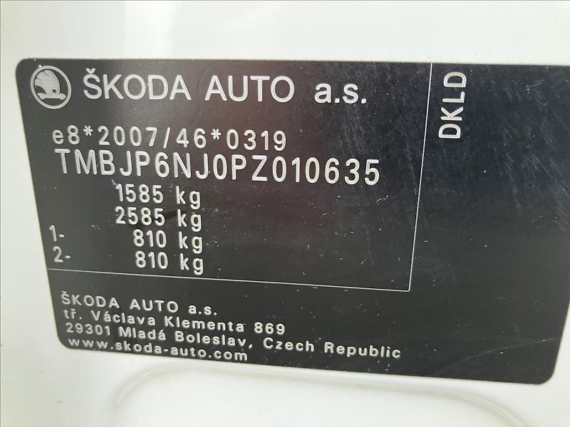 Škoda Fabia 1,0 Tažné,Navigace,Car Play - fotka 18 z 18