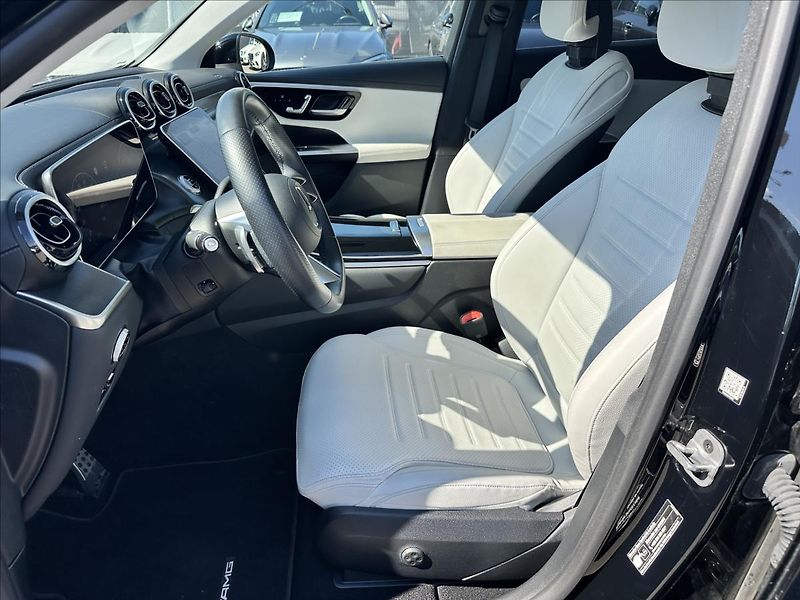 Mercedes-Benz GLC 220d 4MATIC kupé AMG linie - fotka 9 z 12