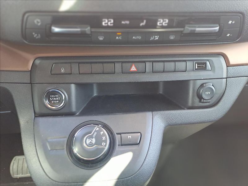 Toyota ProAce Verso 2,0 D 130 kW AUTOMAT KOUPENO C - fotka 16 z 18