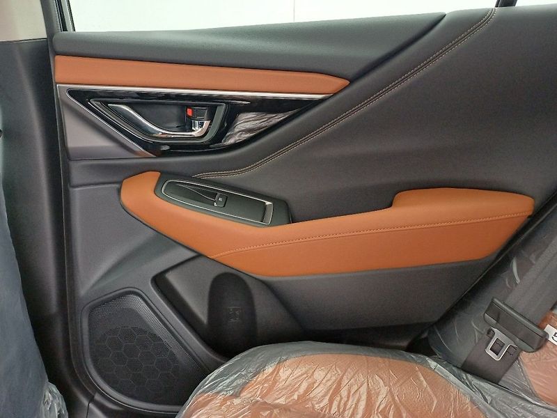 Subaru Outback Touring ES Lineartronic 2,5i 1 - fotka 26 z 28