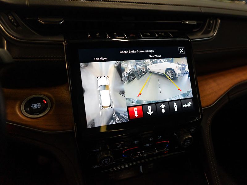 Jeep Grand Cherokee (2021) 5.7 Summit Reserve L V8 HeadUp - fotka 34 z 46