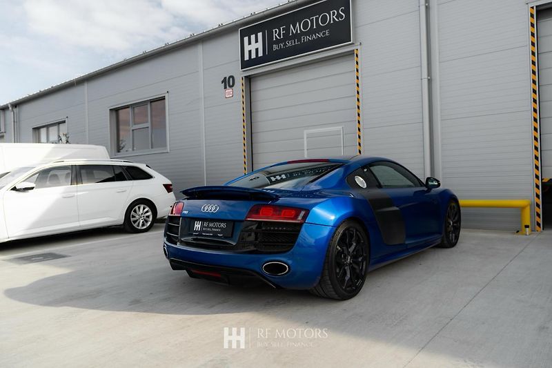 Audi R8 (2010) R8 5.2 V10 quattro 386kW - fotka 8 z 46