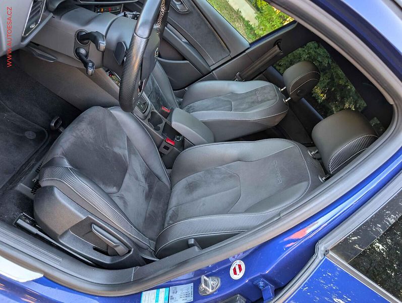 Seat Leon (2018) 2.0 TSi 4x4, DSG, LED - fotka 10 z 24