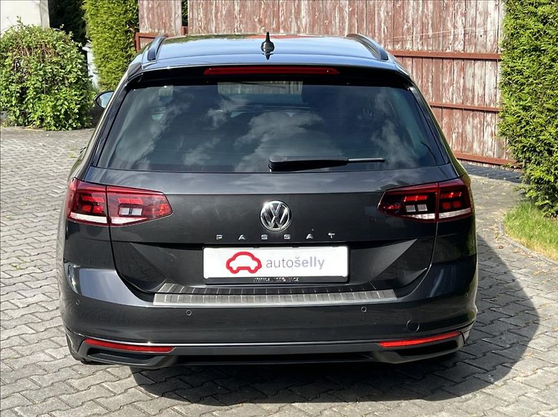 Volkswagen Passat 2,0 TDi Bussines DSG záruka - fotka 5 z 31