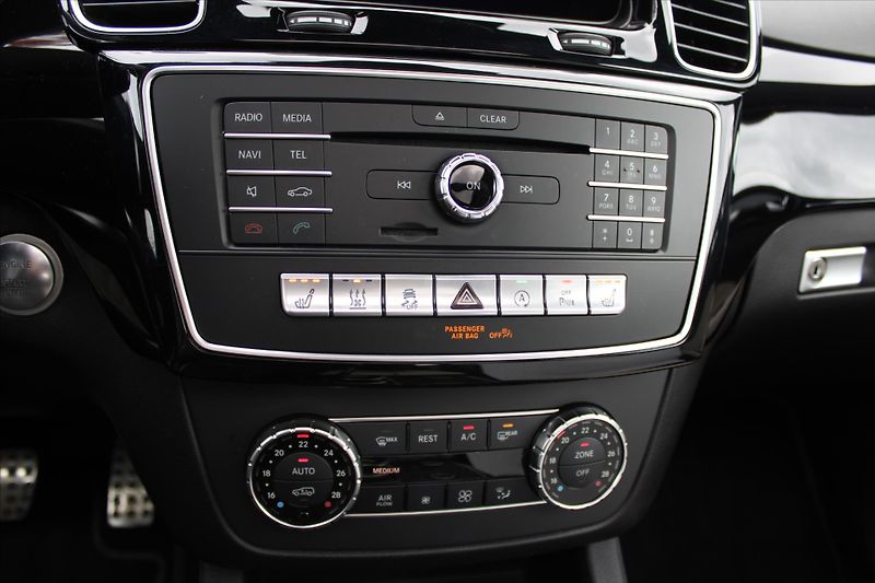 Mercedes-Benz GLE 500 335kW 4MATIC AMG ČR - fotka 22 z 29