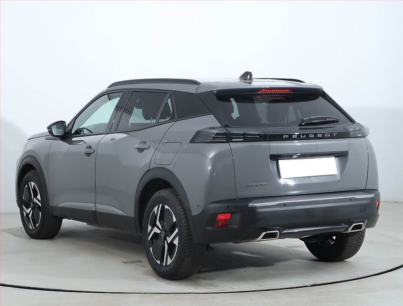 Peugeot 2008 (2024) Allure 1.2 PureTech - fotka 4 z 22
