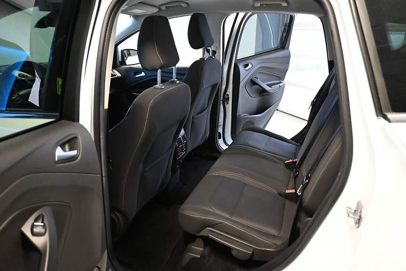 Ford Kuga (2018) 1.5 Cool  Connect ECOBOOST - fotka 9 z 24