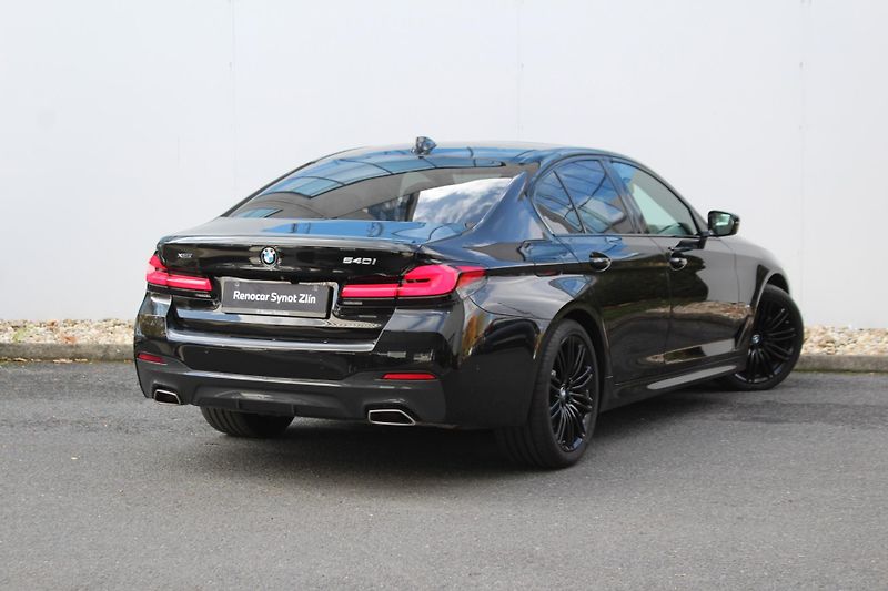 BMW Řada 5 540i xDrive - fotka 2 z 28
