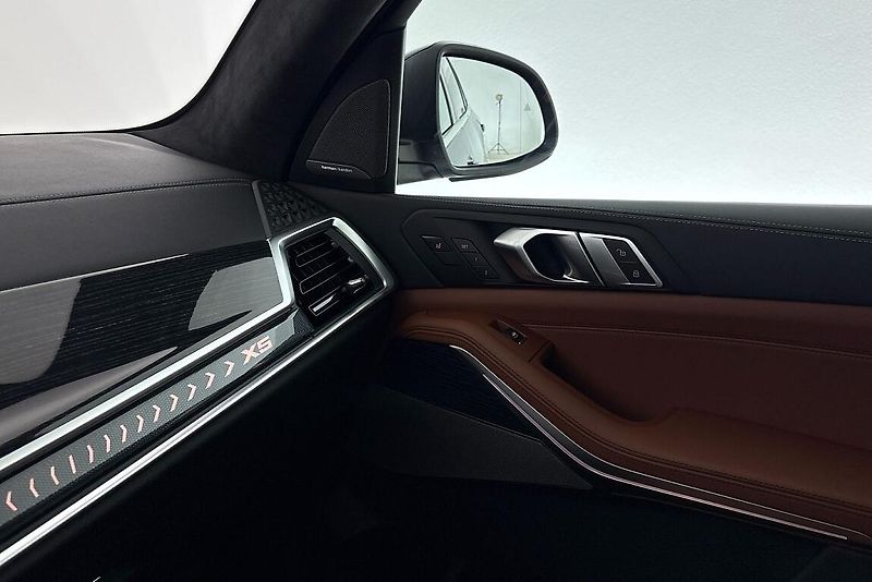BMW X5 xDrive30d - fotka 20 z 28