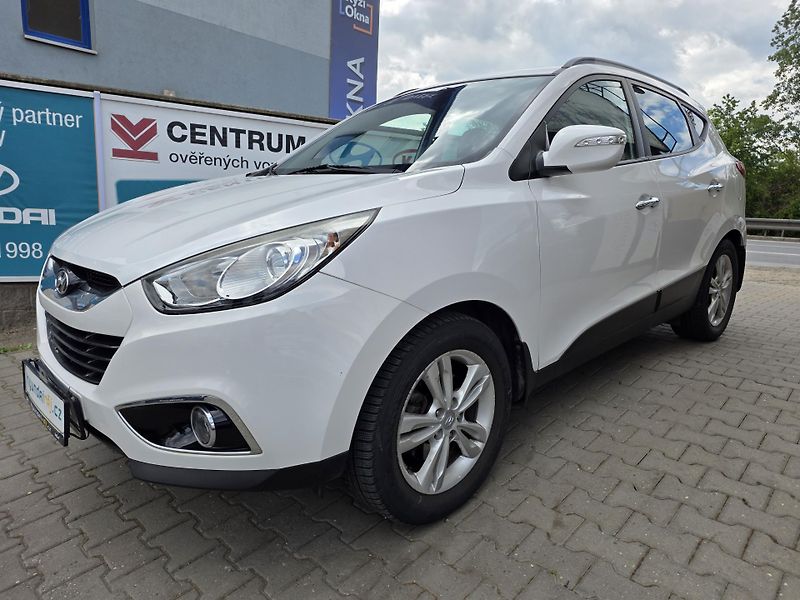 Hyundai ix35 (2012) 2.0-4x4-AUTOMAT-TEMPOMAT - fotka 6 z 18