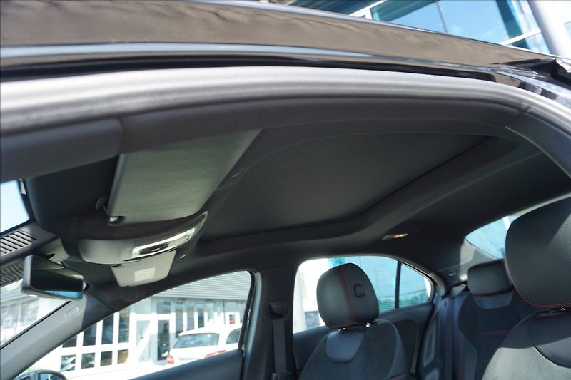 Mercedes-Benz Třídy A 1,3 A 200 L 1. majitel ČR - fotka 15 z 16