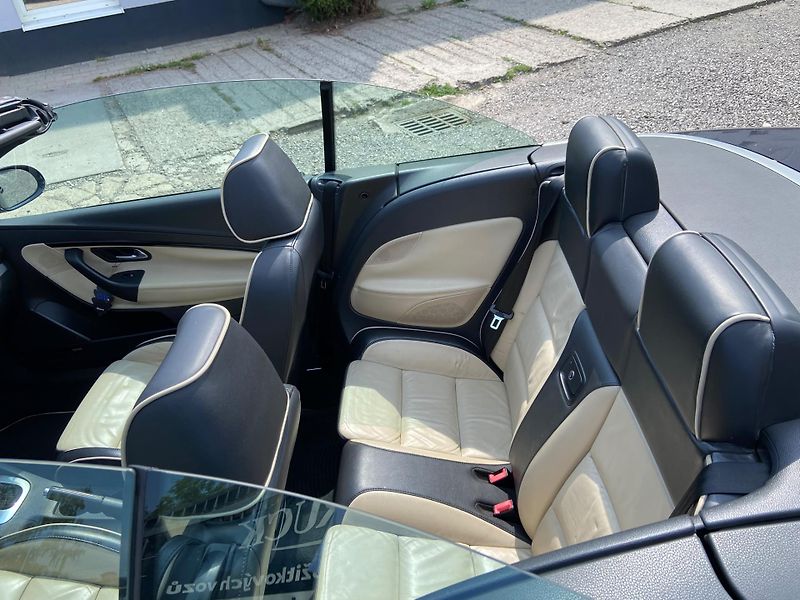 Volkswagen EOS (2007) 2.0 TDi 103kW, kabriolet - fotka 17 z 17