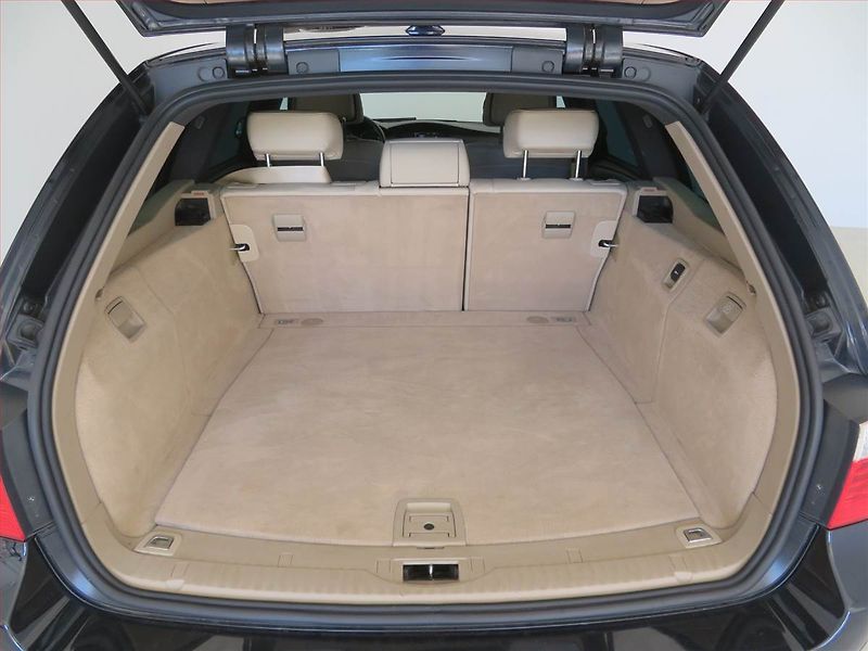 BMW Řada 5 (2010) M Paket 520d, Serv.kniha, Navi - fotka 14 z 16