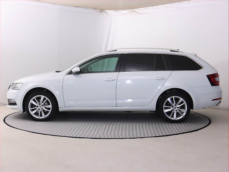 Škoda Octavia (2019) 2.0 TDI, Automat, Navi - fotka 3 z 23