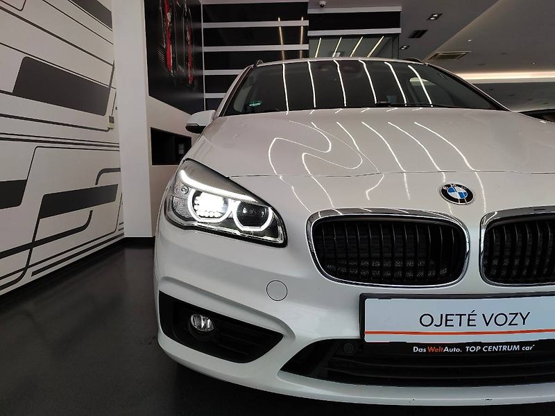 BMW Řada 2 (2017) 220i Gran Tourer (141kW/192k) - fotka 25 z 27