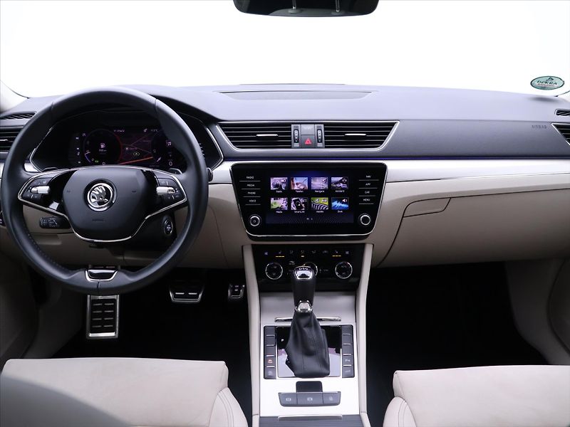 Škoda Superb 2,0 TDI  110 kW DSG DPH CZ - fotka 36 z 43