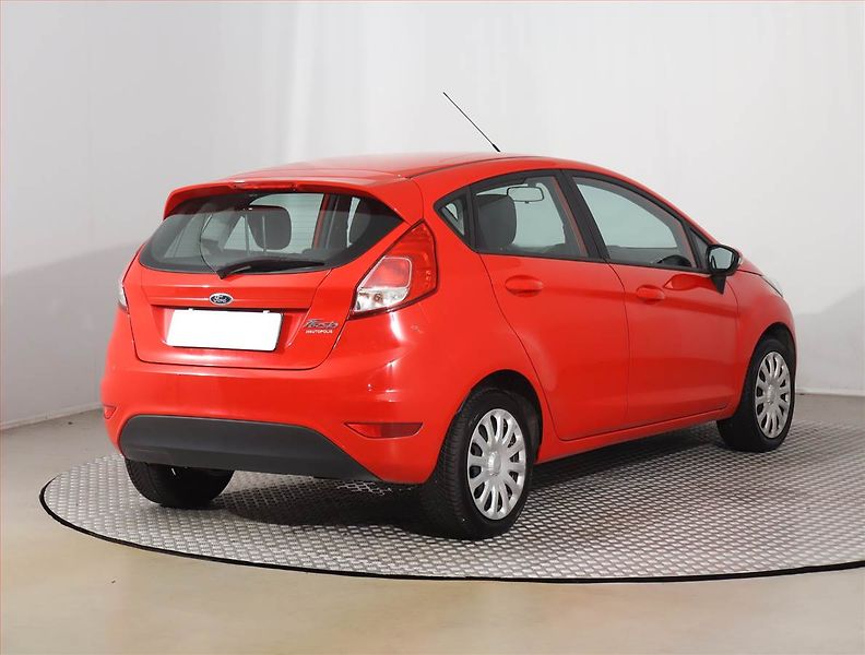 Ford Fiesta (2015) 1.25, Vyhř. sedaček - fotka 5 z 14