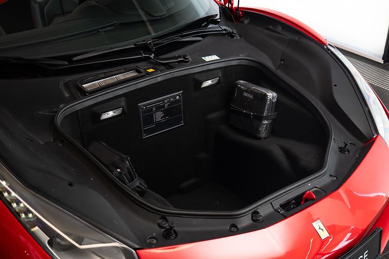 Ferrari 488 - fotka 15 z 19