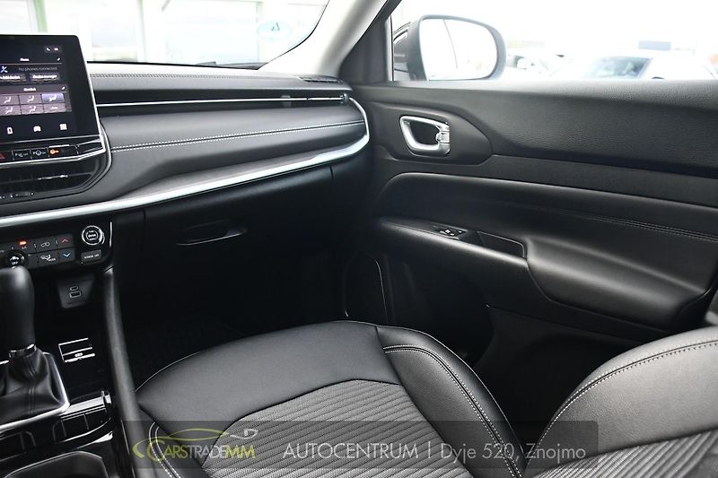 Jeep Compass 1.5l GSE T4 48V e-Hybrid - fotka 23 z 50