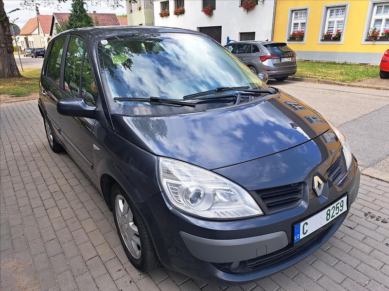 Renault Scénic 1,5 dCi - fotka 12 z 35