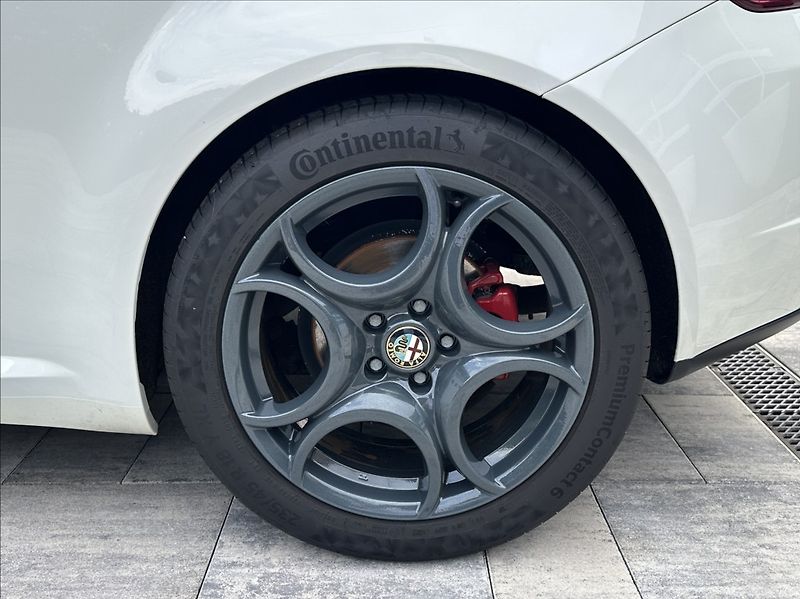 Alfa Romeo Spider 2,2 JTS 185PS  Exclusive - fotka 42 z 48