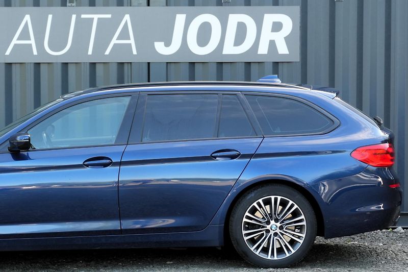 BMW Řada 5 530d xDrive, Kamera, ČR, Hi-Fi - fotka 3 z 40