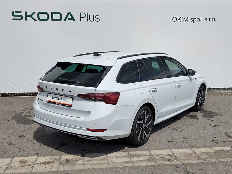 Škoda Octavia (2022) Combi SportLine 2,0 Tdi 110 Kw - fotka 2 z 40