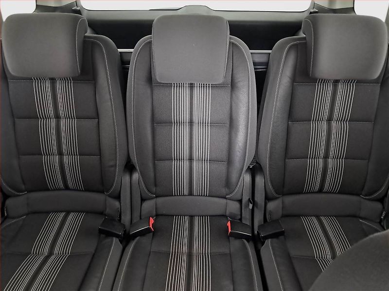 Volkswagen Touran (2012) 1.4 TSI, Automat, Navi - fotka 10 z 17