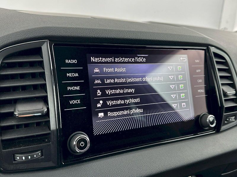 Škoda Karoq (2024) DSG 1.5TSI 110kW Selection Fre - fotka 12 z 28