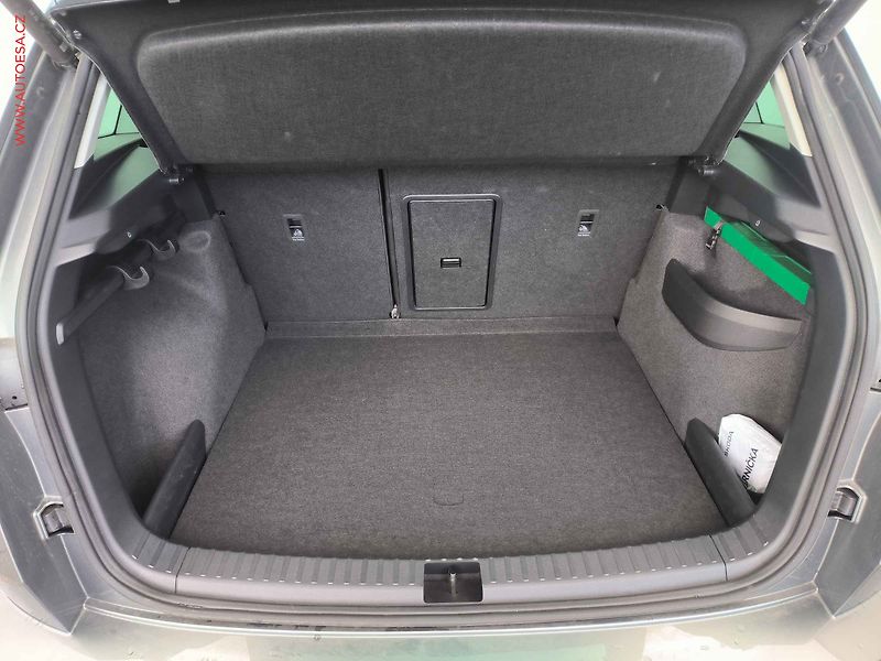 Škoda Karoq (2026) 2.0TDi 4x4 Top Selection, 1 - fotka 7 z 31