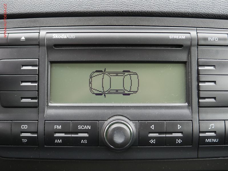 Škoda Octavia (2006) 2.0 FSI, nez.topení - fotka 13 z 20