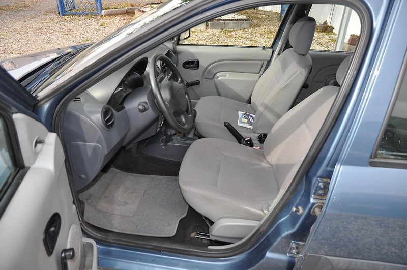 Dacia Logan 1.4MPi 55kW KOMBI - fotka 6 z 11