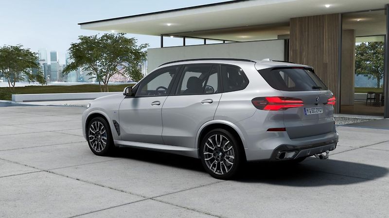 BMW X5 xDrive30d - fotka 3 z 14