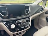 Chrysler Pacifica (2021) 3,6 Hybrid Plug Radar 360 2021 - náhled 17