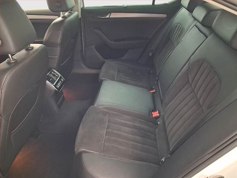 Škoda Superb (2016) Style 2.0 TDI, Serv.kniha - fotka 10 z 21