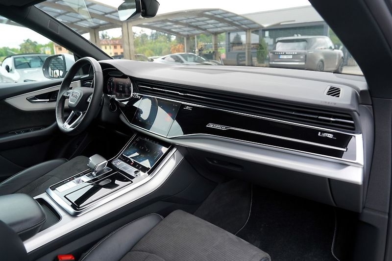 Audi Q8 55 TFSI Q/21kola/S-line/B&O - fotka 28 z 44