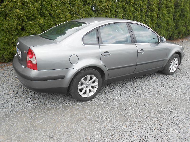 Volkswagen Passat 1.9TDi,96KW,KLIMA,207TKm - fotka 20 z 21