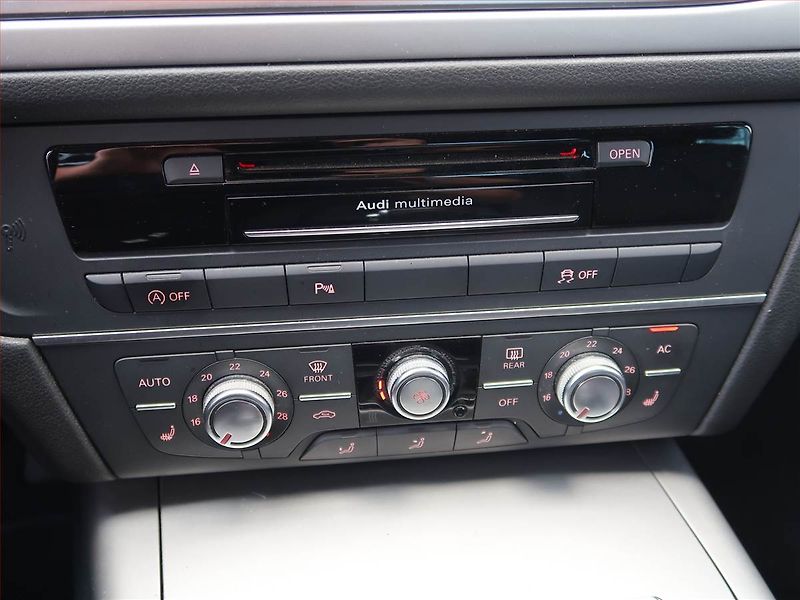 Audi A6 (2011) Basis 3.0 TDI, 4X4, Automat - fotka 16 z 19